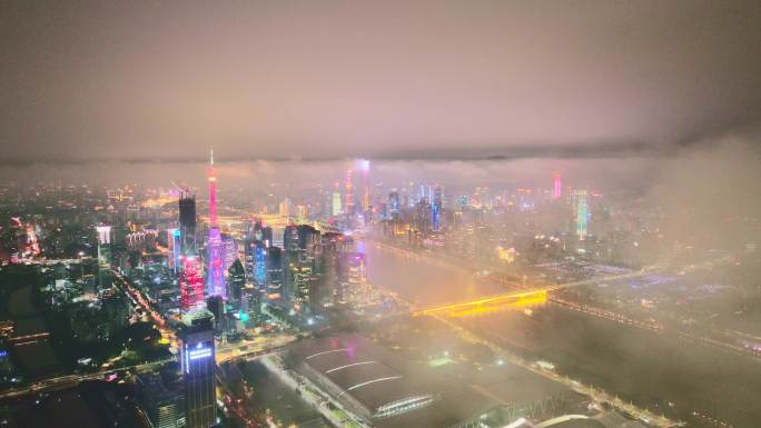 广州回南天航拍被雾水遮住镜头潮湿仙境