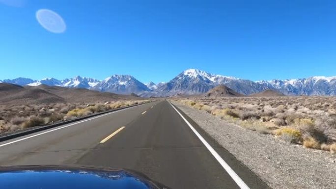 沿着山路行驶时前方场景的视点透视