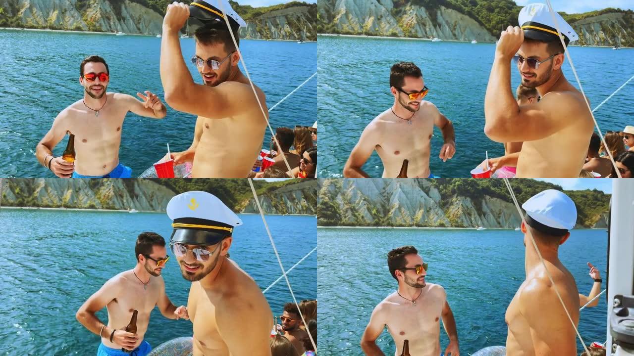 SLO MO两个男性朋友在阳光下的游艇上跳舞
