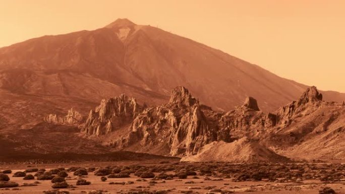 沙漠气候的火星环境。被红色灰尘覆盖的山脉