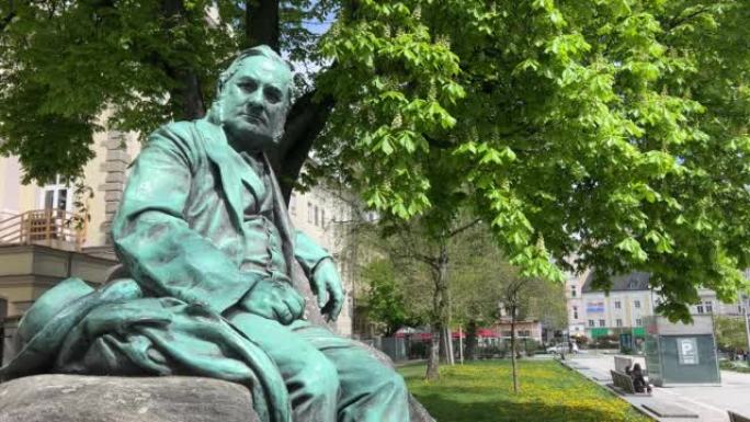 林茨·兰德豪斯的诗人阿达伯特·斯蒂夫特纪念碑