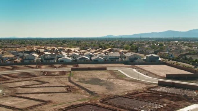 亚利桑那州皮奥里亚的地基和半建房屋-无人机射击