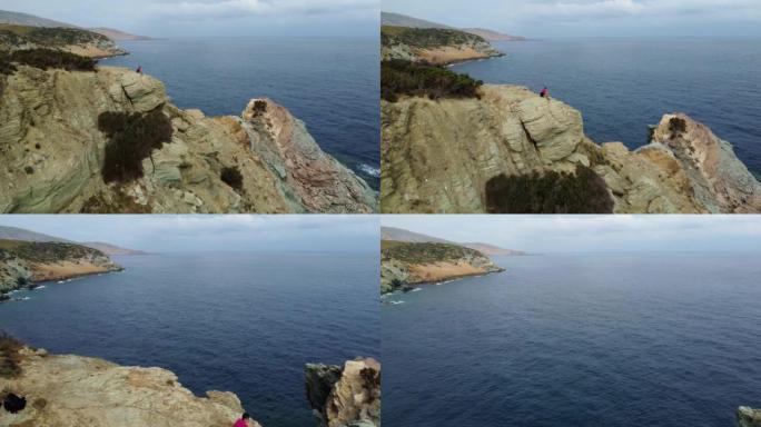 沿海岸线飞行的鸟瞰图