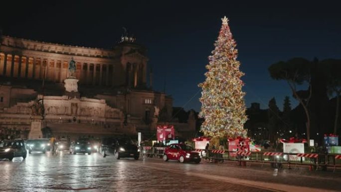 罗马的Altare della Patria纪念碑和圣诞树2021