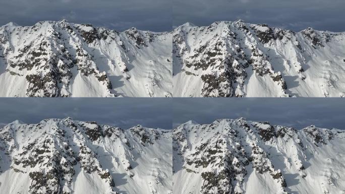 空中无人机拍摄雪山