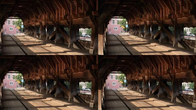 跨河木桥的风景纪录建筑