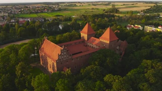波兰尼兹卡城堡的无人驾驶飞机视图