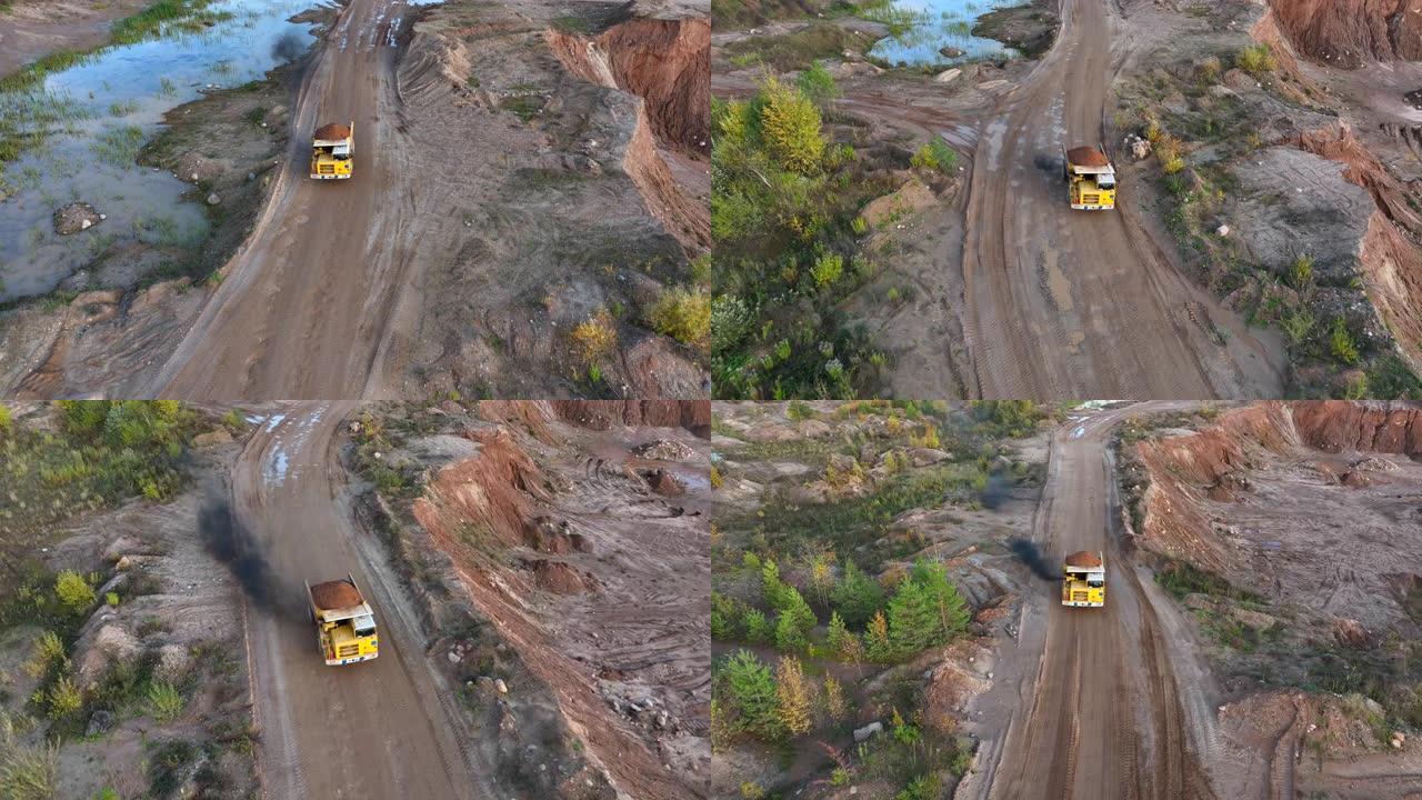 矿用卡车运输松动的岩体。