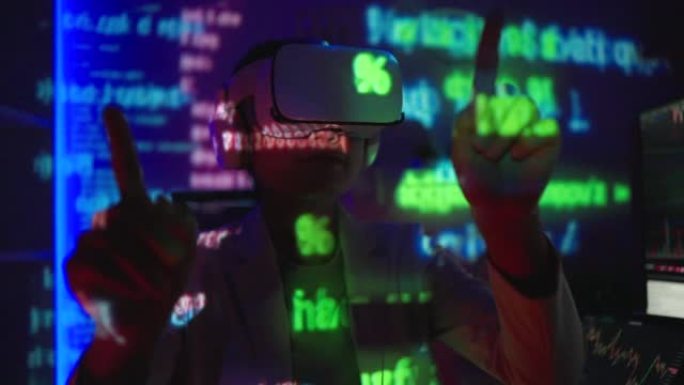 商业在虚拟现实女性玩VR耳机，互联网思维通过互联网建立区块链。