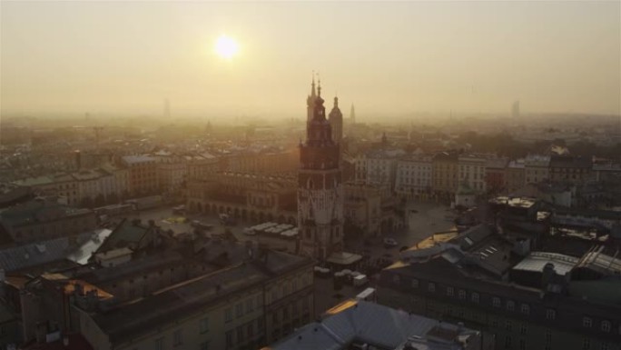 波兰克拉科夫老城鸟瞰图。夏日的黄金时段