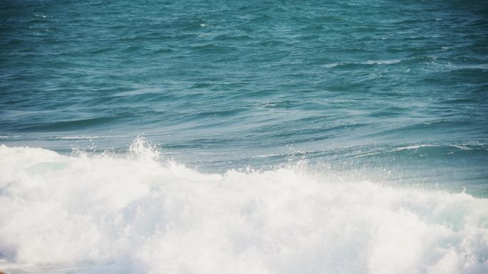 大海浪特写升格慢镜头