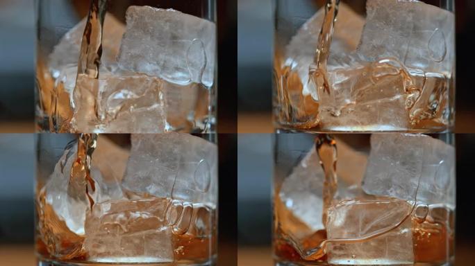 SLO MO饮料倒入装有冰块的玻璃杯中
