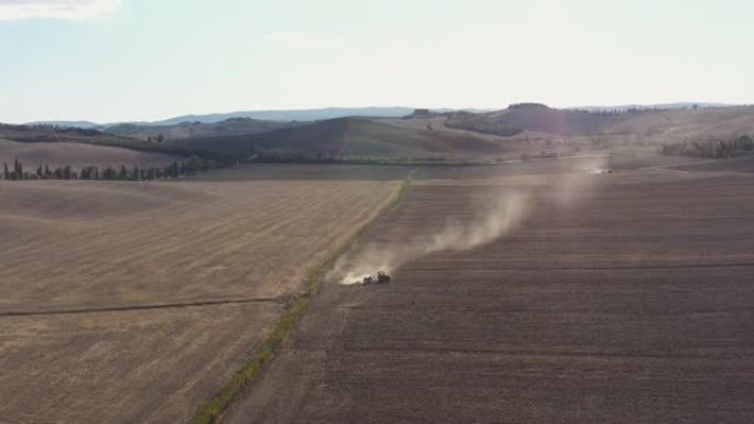 托斯卡纳的风景: 无人机的农业活动