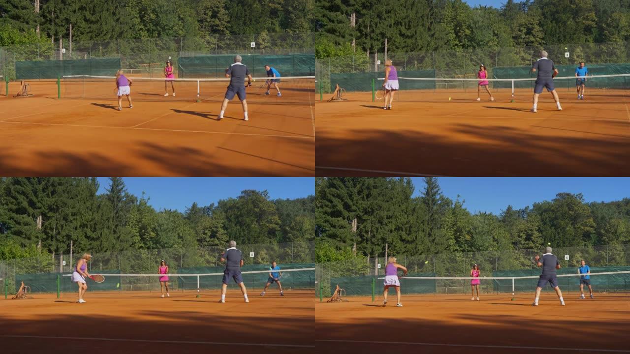 CS两男两女在网球场打双打