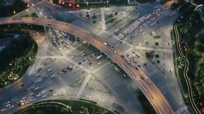 城市交通的无人机视图