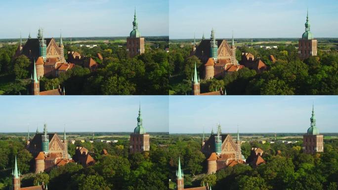 波兰Frombork古城鸟瞰图。尼古拉斯·哥白尼博物馆