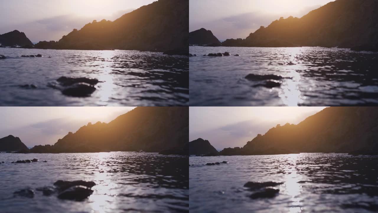 地中海上的日落: 沿海景观