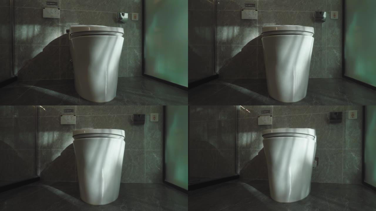 公寓浴室平移镜头