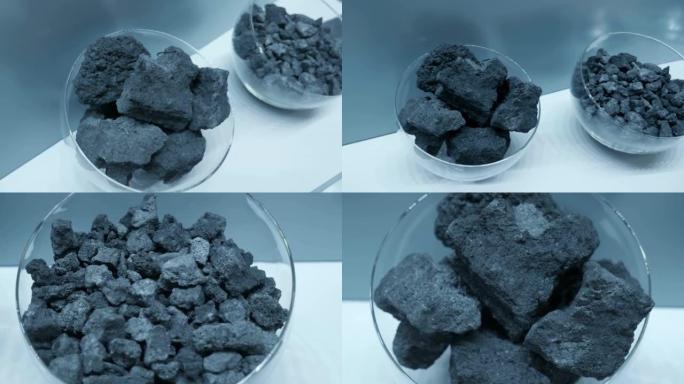 铁矿石是可以从中提取金属铁的岩石和矿物
