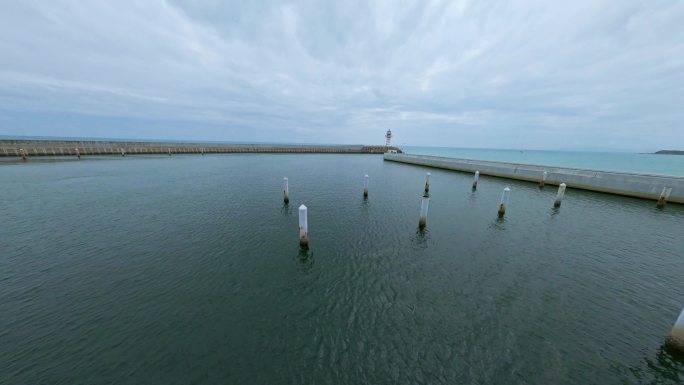 海南陵水清水湾游艇自由灯塔穿越机航拍大海