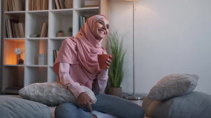 咖啡放松舒适的家庭妇女饮水杯