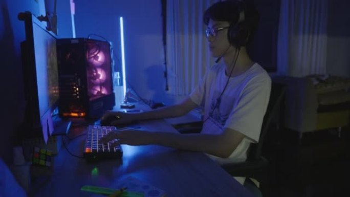 Teenager playing esport online gaming