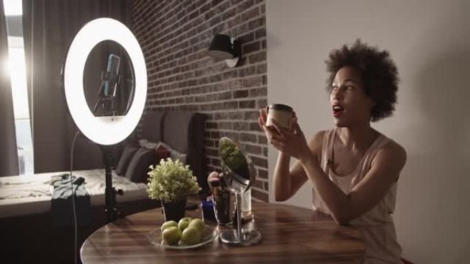 非裔美国人美容视频博客广告霜