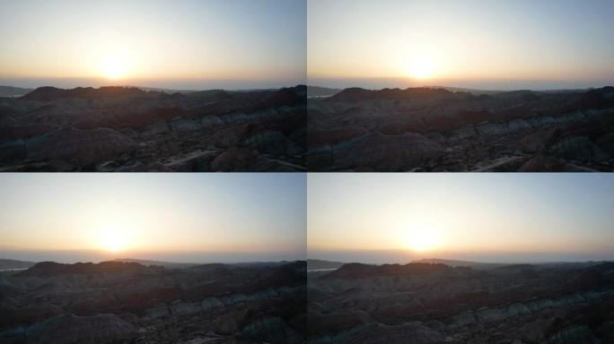 黎明时张掖国家地质公园丹霞地貌鸟瞰图