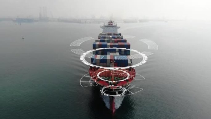 采用智能环线技术和WIFI技术的技术货船前架空，大型船舶运载集装箱，并从货场港口到海关出口货物。