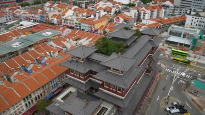 白天时间新加坡市中心著名寺庙中国城屋顶慢动作全景4k