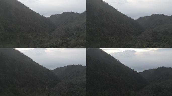印度尼西亚中爪哇省拉乌山
