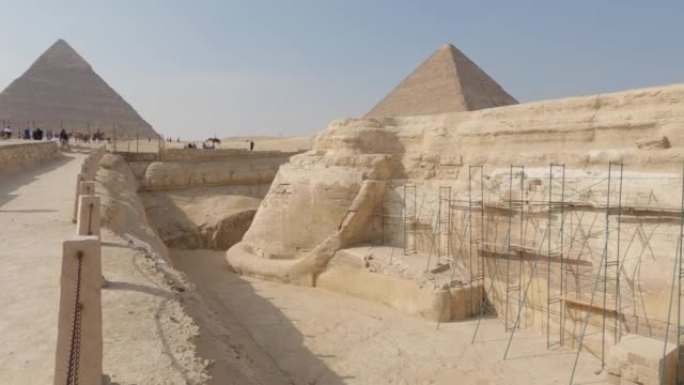 埃及吉萨金字塔建筑群狮身人面像大修复工程上的脚手架