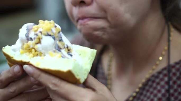 女人吃冰淇淋女人吃冰淇淋