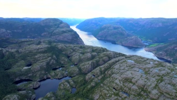 reikestolen讲坛岩石湾峡湾Lysefjord空中HDR镜头