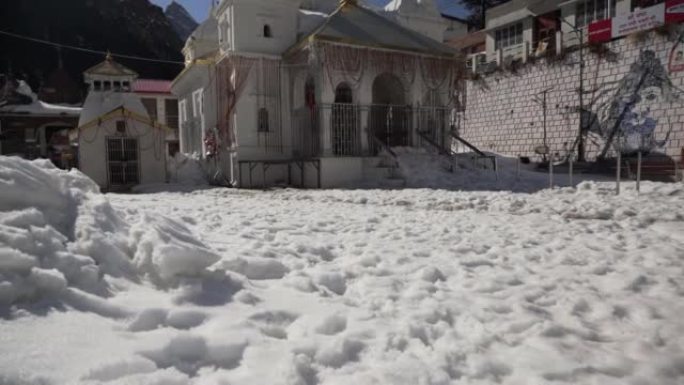 乌特拉坎德的雪和甘戈特里神庙