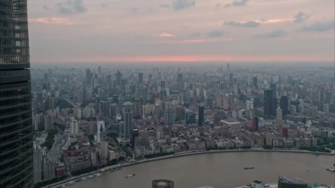 上海外滩日落的时间流逝，外滩天际线从白天到晚上的鸟瞰图，美丽的城市景观视频，4k镜头。