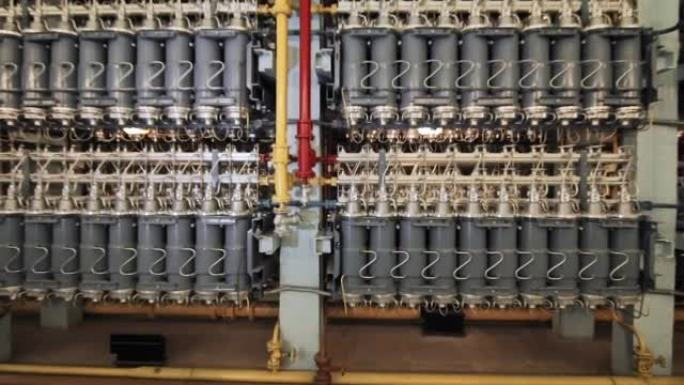 气体离心机是在工业工厂生产的，用于同位素分离。