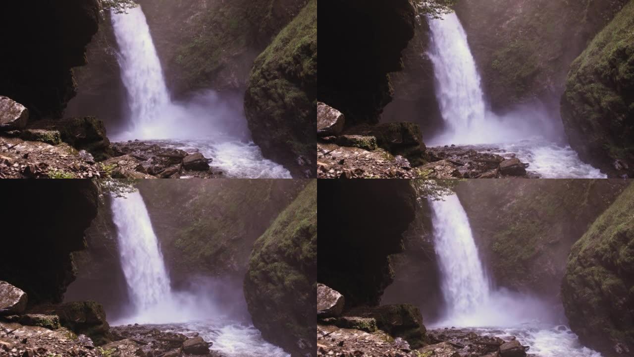 卡卡拉尔的帕洛维特瀑布，土耳其美丽的旅游胜地