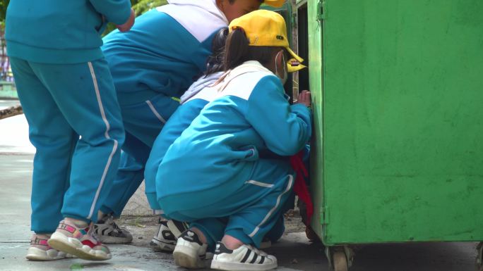 环保卫生 小孩捡垃圾 学生公益活动捡垃圾