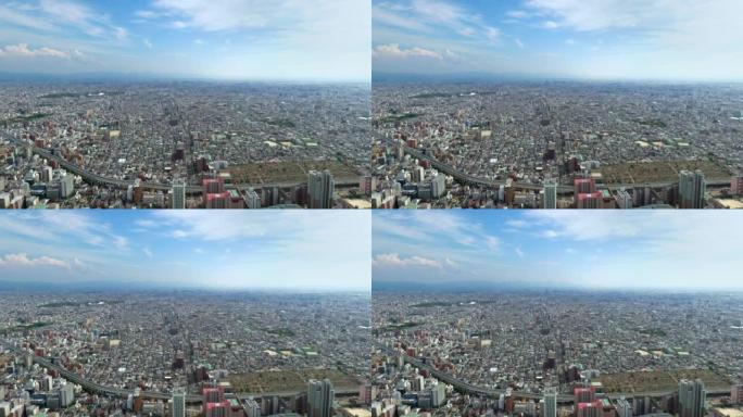 从摩天大楼顶部看到的大阪城市景观