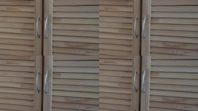 自制木柜百叶窗的门