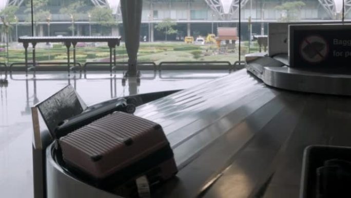 2022年5月12日: 曼谷泰国: 在旅途中看到许多行李箱
