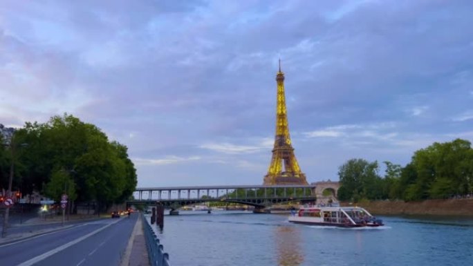 夏天日落时的埃菲尔铁塔。法国最受欢迎的旅游地标。法国阿纳托尔大道5号战神广场美丽的法国塔