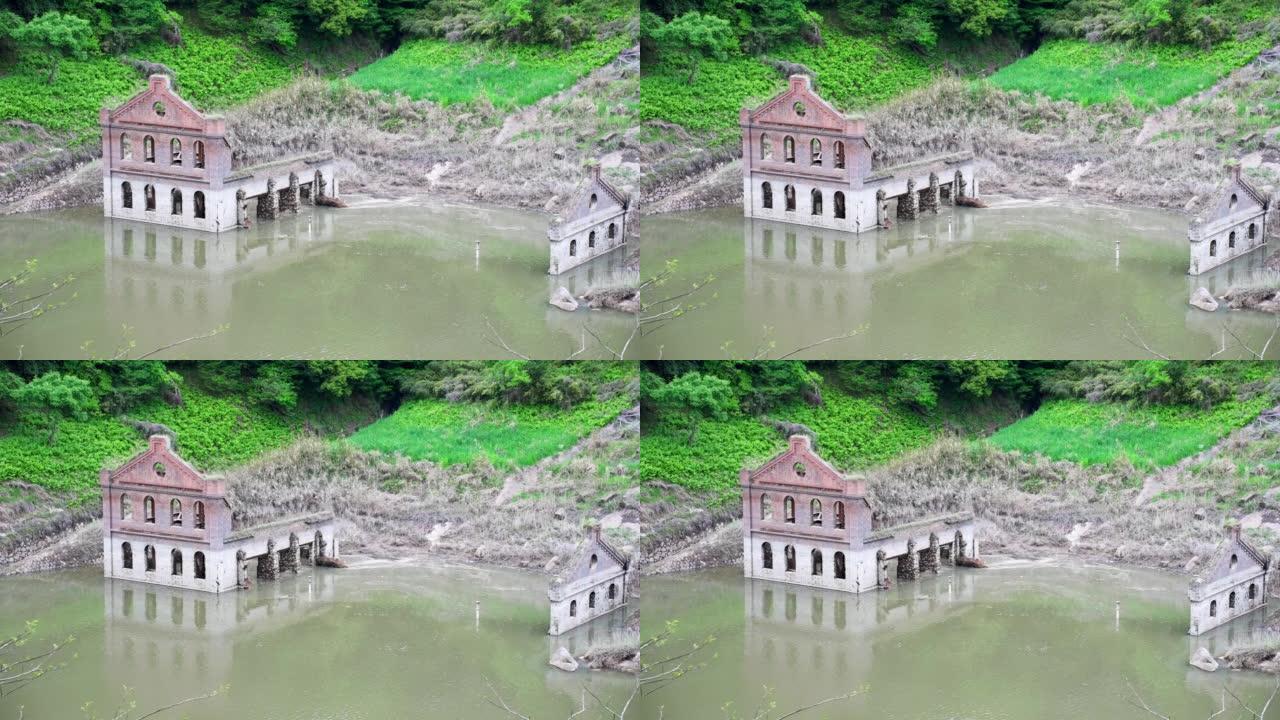 Sogi电厂残留的美丽砖头被淹没