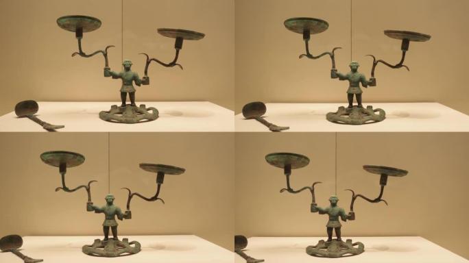 中国古代人形铜灯