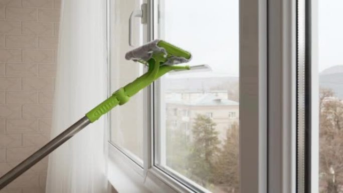 清洗窗户玻璃表面专用拖把的窗户清洁。