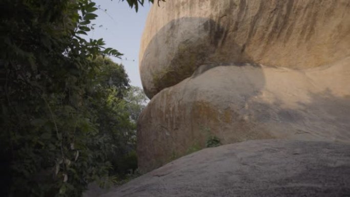 贾巴尔普尔的大石头