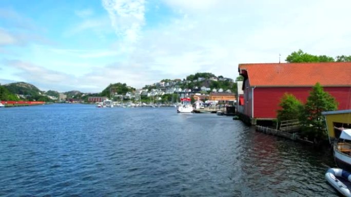 Egersund挪威港口和欧洲全景的历史房屋和船舶