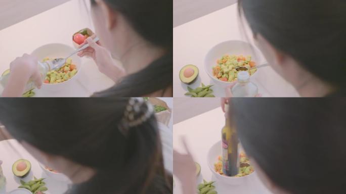 女人准备健康的keto食物晚餐的特写镜头