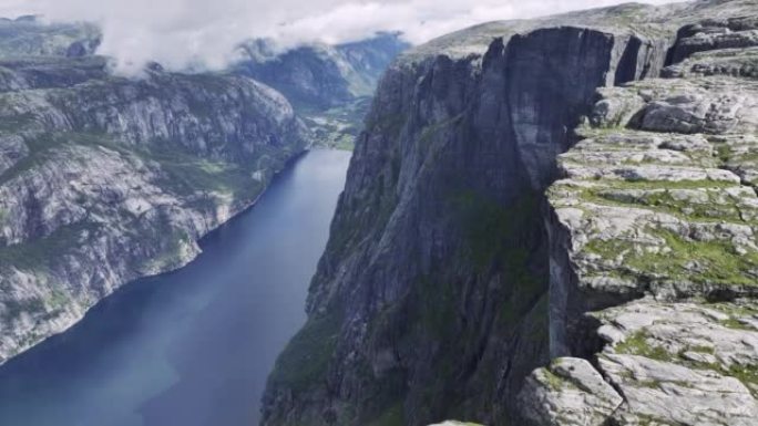 挪威峡湾的风景鸟瞰图